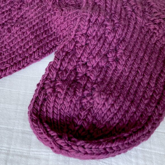 Handmade 🇨🇦 NWOT Hand Knit Merino Wool Reading/Bed Socks - Picture 2 of 4